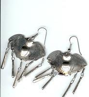 Bat earrings tin 3 95